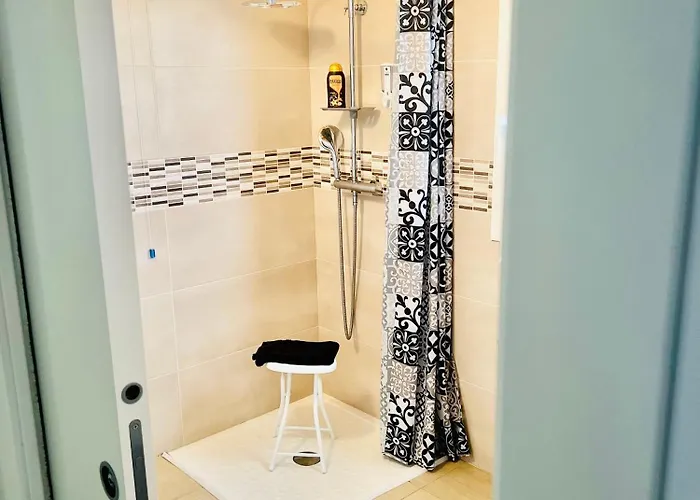 In Гостевой дом 4*